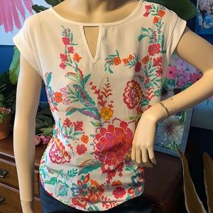 New York & Company Cap Sleeve Top, keyhole at chest, Size S